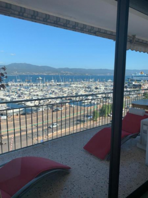 Le Cyrnos - A Ajaccio Appartement 4 couchages avec belle vue sur le port